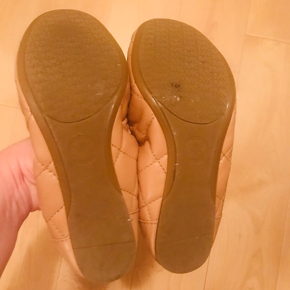 Michael Kors Fulton quilted nude flats - Picture 2 of 11